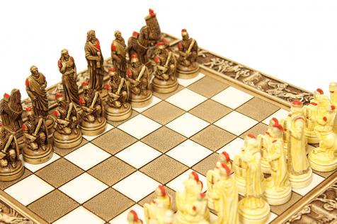 CERAMIC CHESS BOARD TROJAN WAR